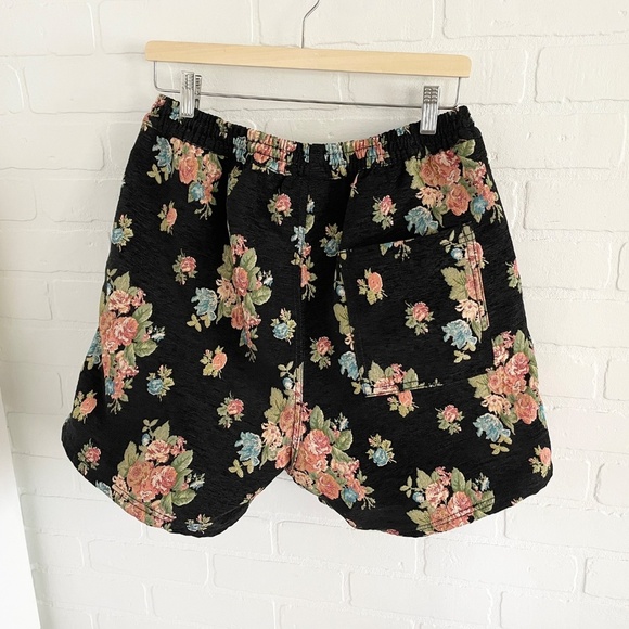 Pleasures Brocade bermudas Dark floral Jacquard Roses Embroideries Pockets Sz M - Picture 10 of 13